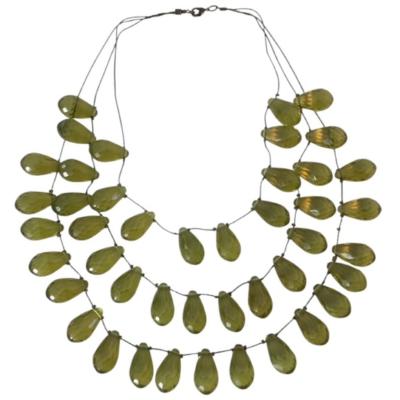 Macy’s Green Glass Necklace 3 Tiers/Strands to decorate the Décolletage Elegant - Picture 1 of 5